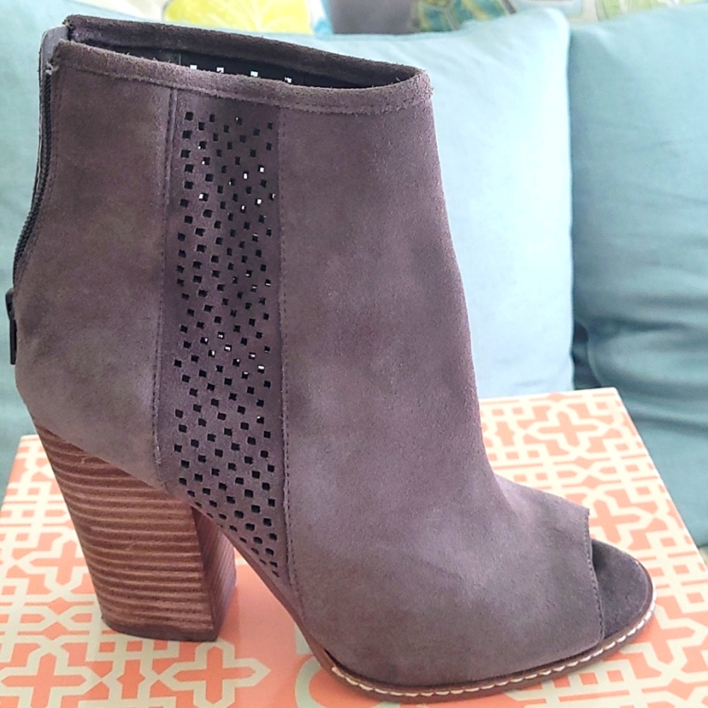 GB greyline Peep toe